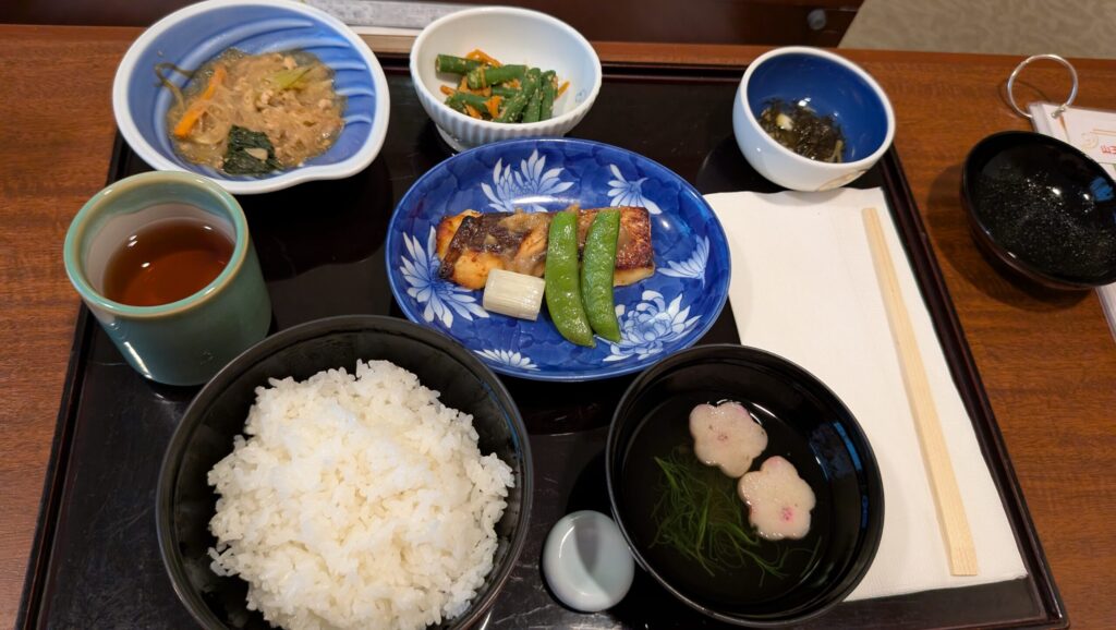 山王バースセンター食事